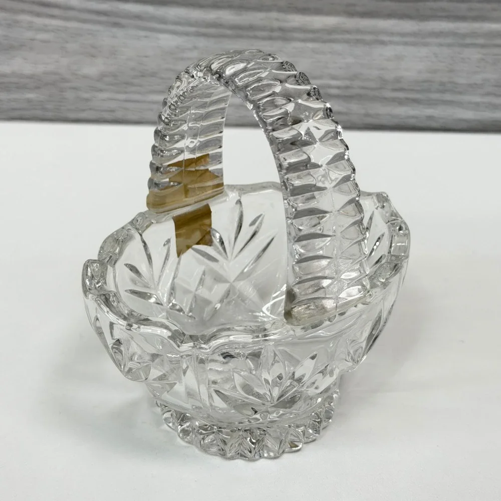 Anna Hutte Bleikristall 24% Lead Crystal Basket Made in Germany Cut Glass 4in